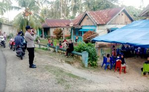 Gunakan Toa Kapolsek Wolowa Ajak Masyarakat Ikut Vaksinasi Kemerdekaan