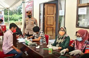 Kapolres Buton Ajak Warga Vaksin di Gerai Presisi Polres