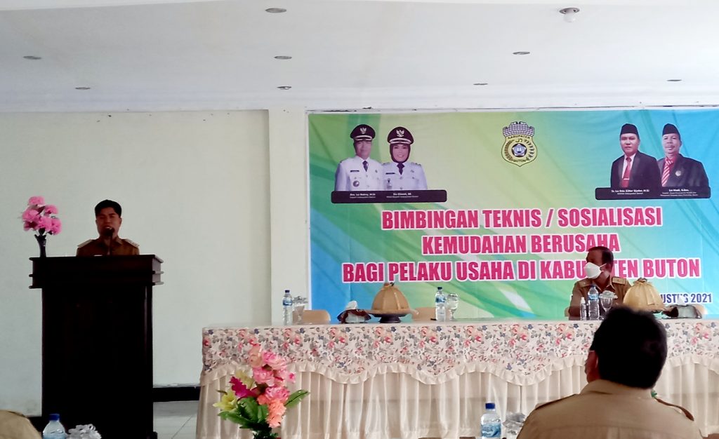 Bupati Buton Minta Pengurusan Izin Usaha Dipermudah