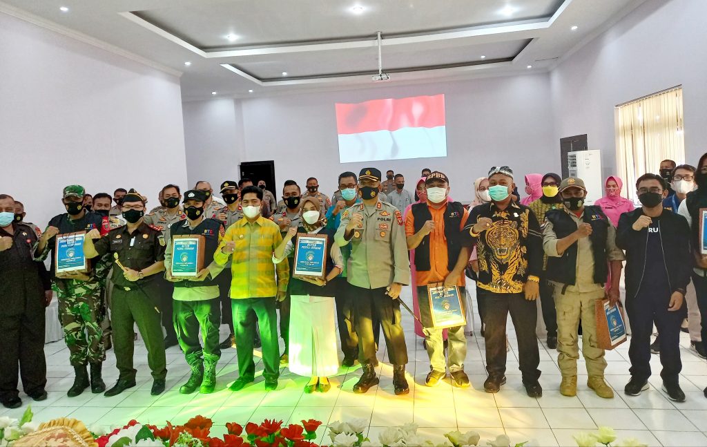 Bupati Buton Launcing Aplikasi Buton Peduli Isoman Polres Buton