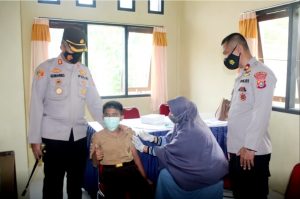 Kapolres Buton Pantau Pelaksanaan Vaksinasi Pelajar di Polsek Pasarwajo