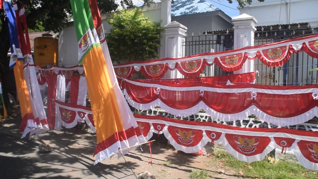 Pengaruh PPKM, Pedagang Bendera Di Baubau  Keluhkan Sepi Pembeli