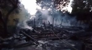 Dua Rumah Dinas Di Kota Baubau Ludes Dilalap Api