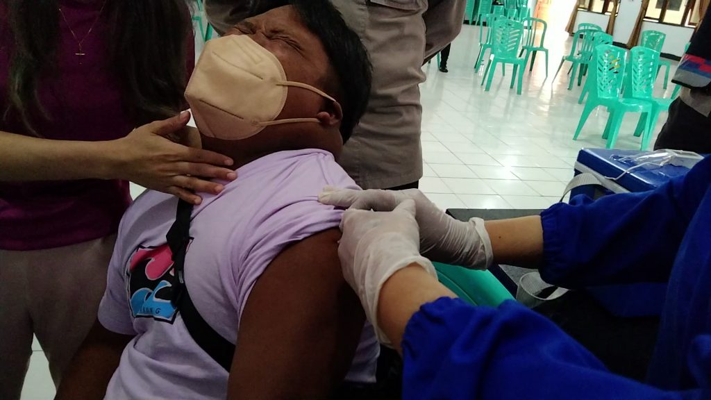 Puluhan Penyandang Difabel dan Disabilitas Baubau Mengikuti Vaksinasi Dosis Pertama