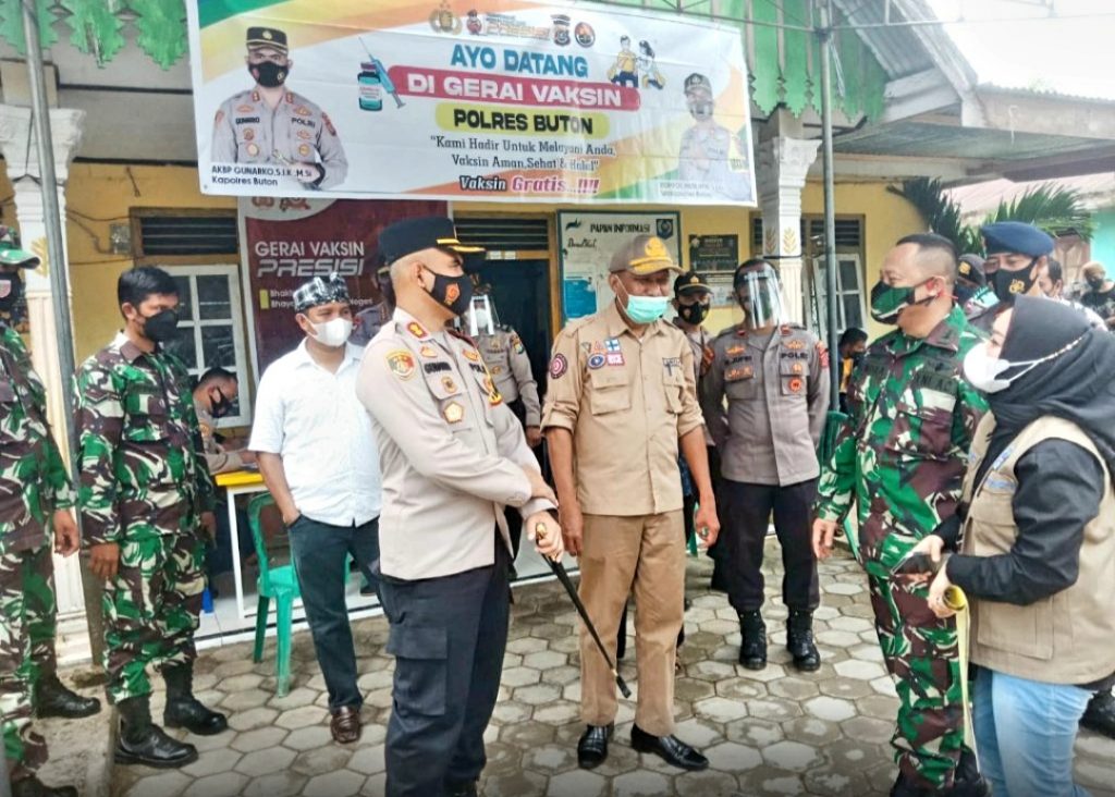 Kapolres Buton Sambut Tim Gugus Tugas Sultra di Gerai Vaksin Polres Buton