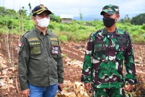Bupati dan Dandim Buton Tinjau Lahan Hibah untuk Markas TNI