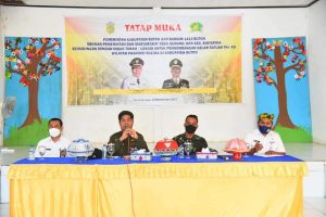 Bupati dan Dandim Buton Tinjau Lahan Hibah untuk Markas TNI Bupati dan Dandim Buton Tinjau Lahan Hibah untuk Markas TNI