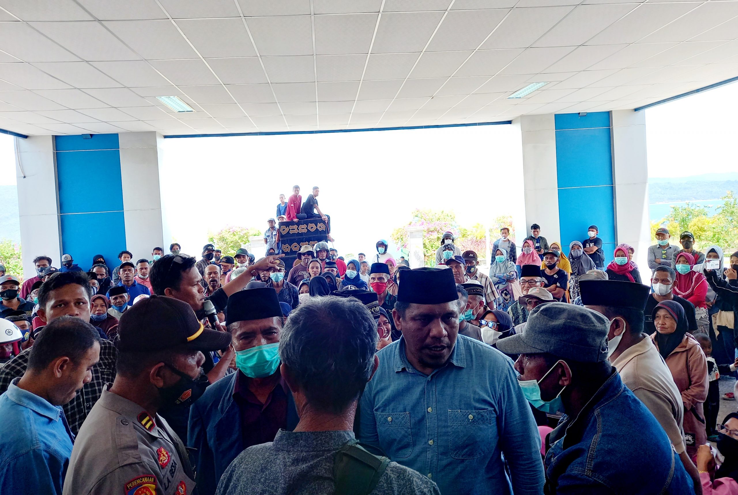 Buntut dari Persoalan Warga Wabula, Bupati Buton Didemo Warga