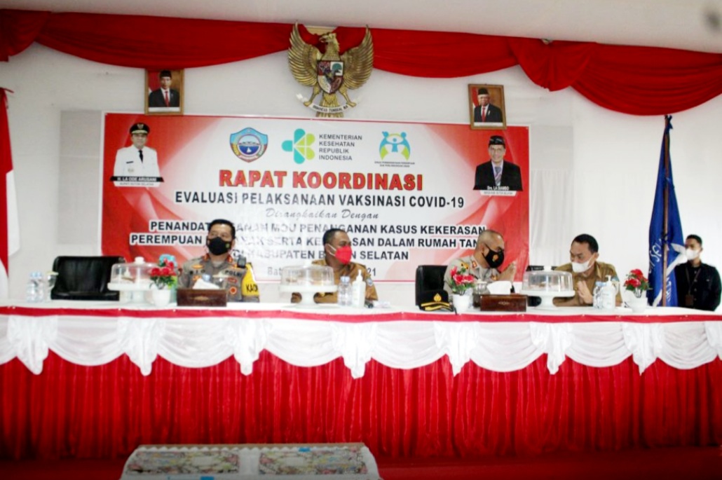 Kapolres Buton Hadiri Rapat Koordinasi Evaluasi Pelaksaan Vaksinasi Covid-19 di Busel