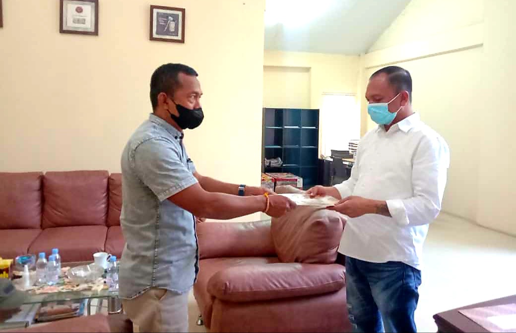 KONI Buton Serahkan SK Penetapan Venue Cabor Persiapan Porprov Sultra