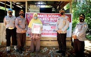 Peringati Hari Sumpah Pemuda, Polres Buton Bersama Ormas dan Mahasiswa Bagikan Paket Sembako