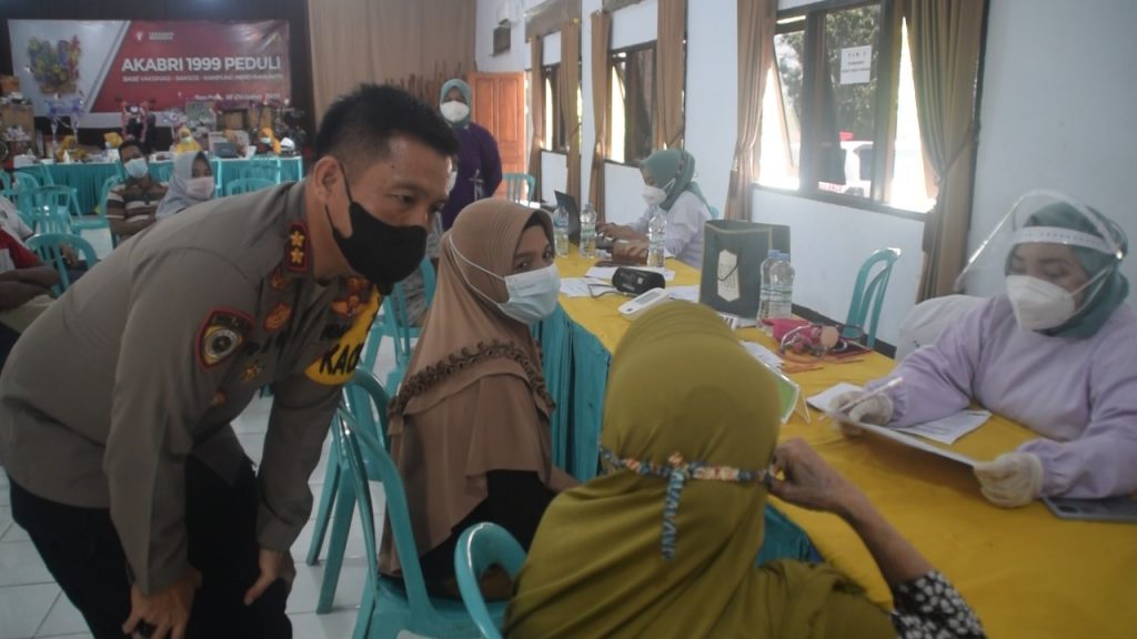 Alumni AKABRI 1999 Gelar Vaksinasi Massal, Kapolres Baubau : Target Minimal 1999 Dosis