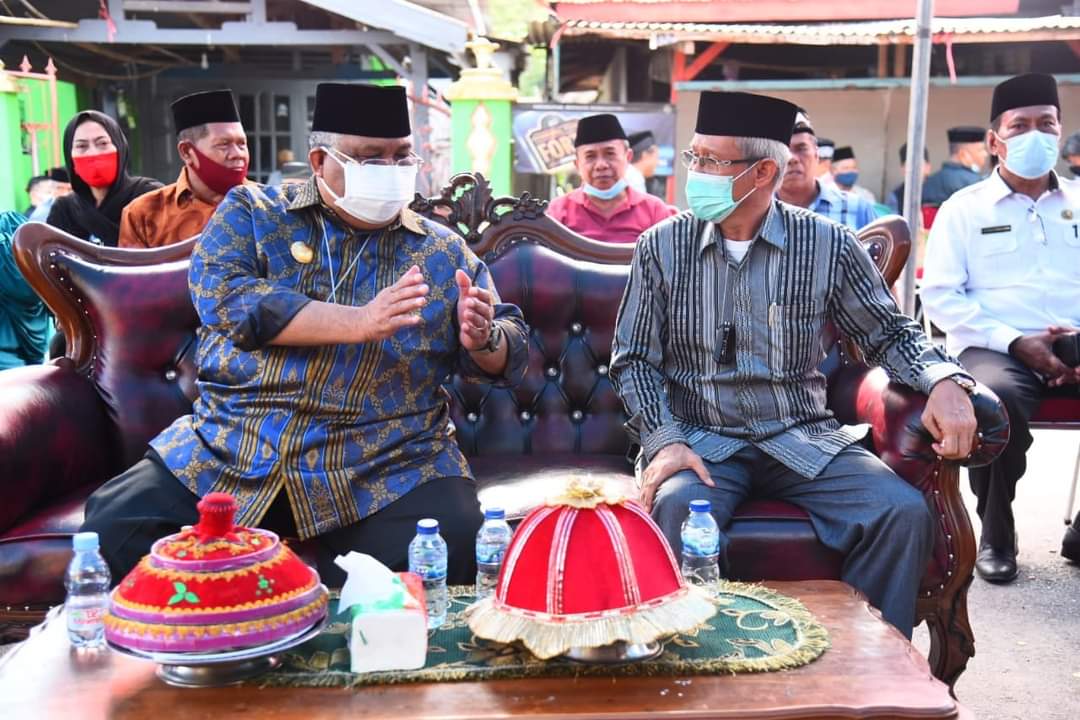 Penuh Haru, Momen Pemakaman Ibunda Gubernur Sultra