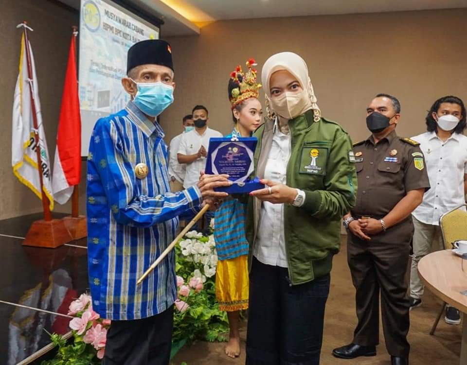 Wali Kota Ajak Pengusaha Muda Baubau Tanamkan Nilai-nilai PO-5