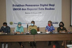 Dr. Roni Muhtar Buka Pelatihan Pemasaran Digital Bagi Pelaku UMKM