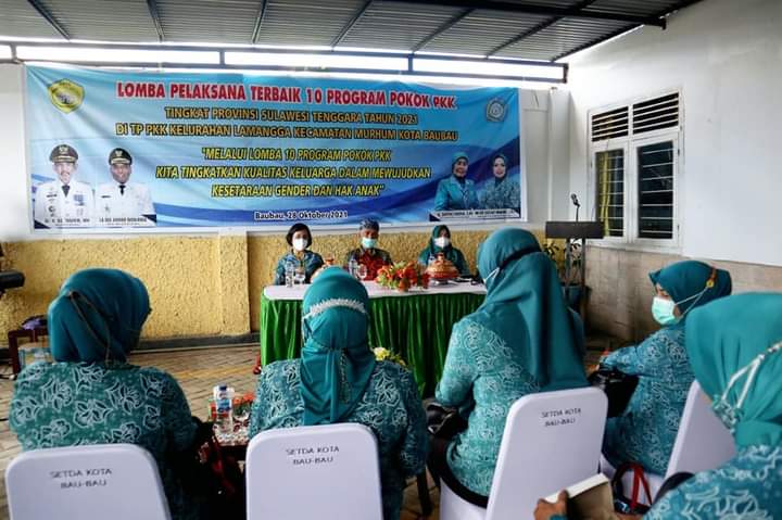 Tim Penilai Lomba 10 Program Pokok PKK Tingkat Sultra Sambangi Baubau