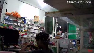 Seorang Bocah Di Baubau Terekam CCTV Mencuri di Apotek, Uangnya Untuk Main Judi