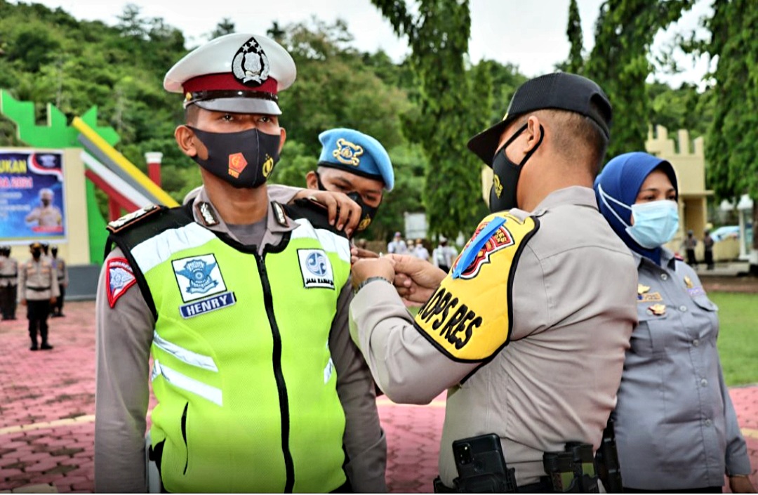 Wakapolres Buton Pimpin Apel Gelar Pasukan Operasi Zebra Anoa 2021