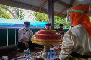 Sekda Baubau Apresiasi Masyarakat Liabuku Pertahankan Budaya