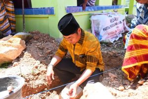 Bupati Buton Letakkan Batu Pertama Pembangunan Masjid Al Khairiyyah