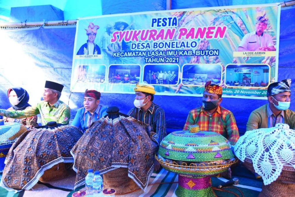 Hadiri Pesta adat di Bonenlalo, Bupati Janji akan Bangun Baruga