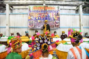 Bupati Hadiri Pesta Adat Masyarakat Adat Wasuamba Sukana Eo dan Matana Eo