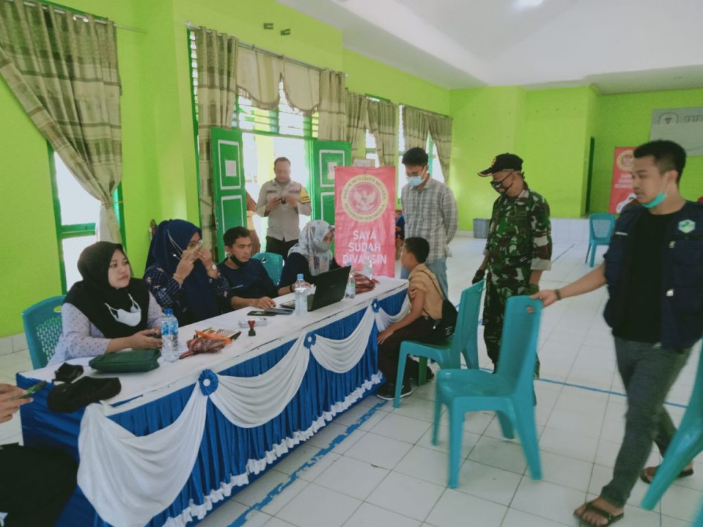 Sejumlah Masyarakat Bombana Kembali Divasksin