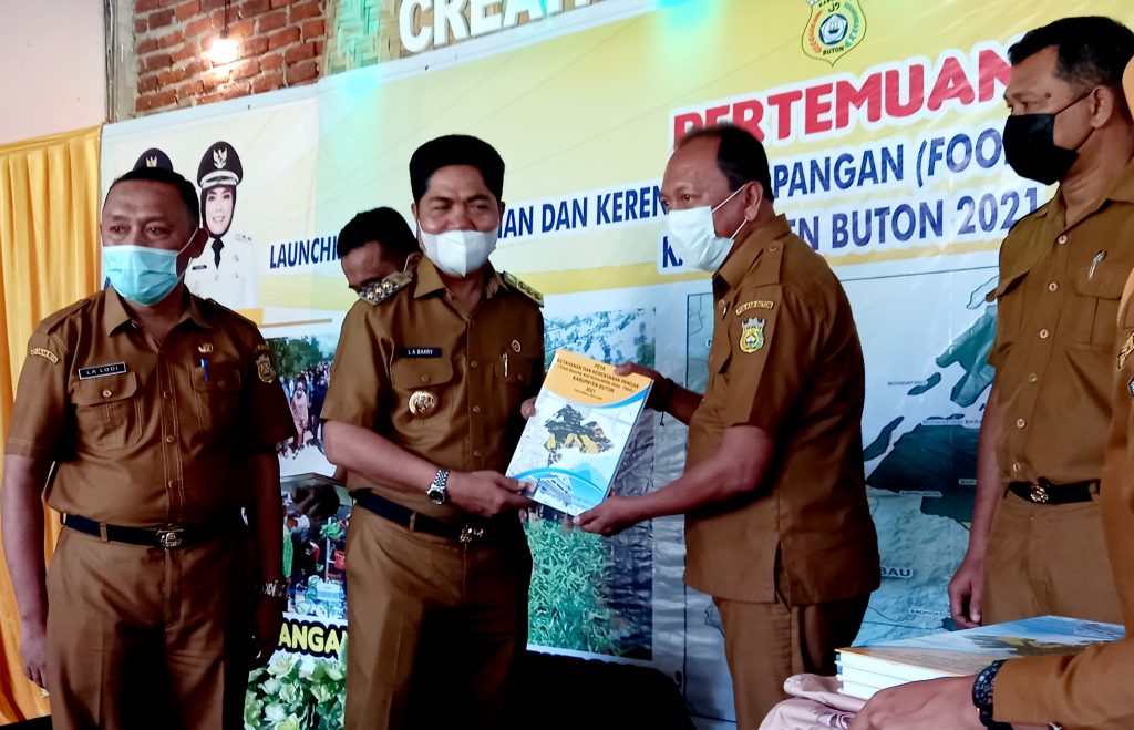 Bupati Buton Launcing Buku Ketahanan Pangan