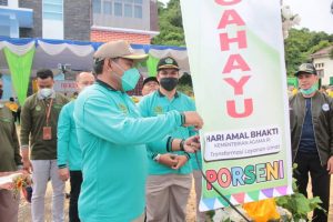 Wawali Baubau Hadiri Pencanangan Zona Integritas WBK dan WBBM