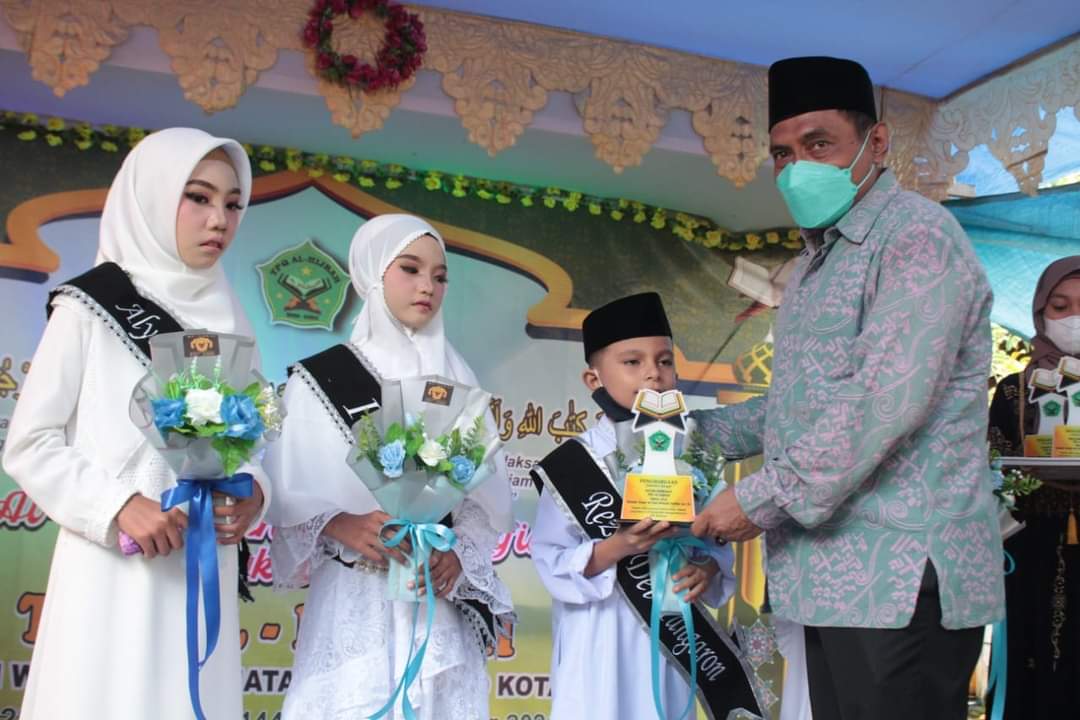 Wawali Hadiri Wisuda Al-Quran dan Wisuda Tahfidz Juz 30 di TPQ Al-Hijrah
