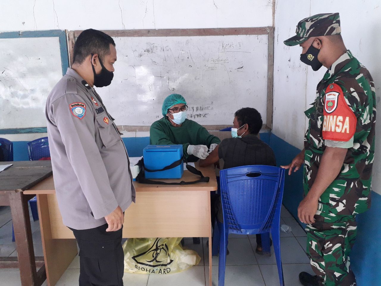 Kodim gelar vaksin di Bombana dan Buteng