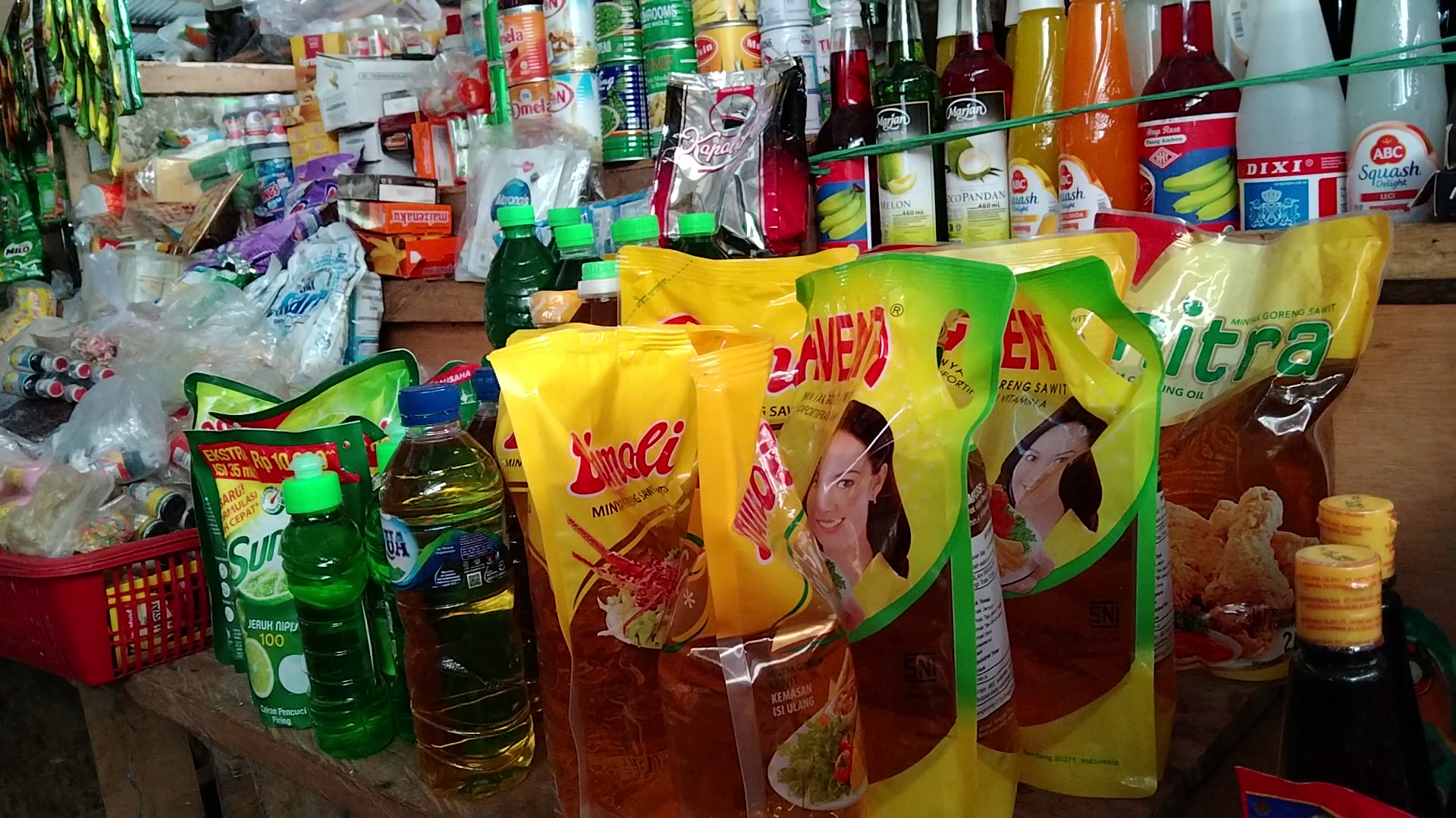 Jelang Libur Natal dan Tahun Baru, Harga Minyak Goreng di Baubau Naik