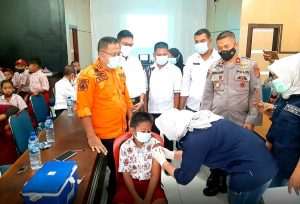 Wakapolres Buton Hadiri Launching Vaksinasi Merdeka Anak di Busel