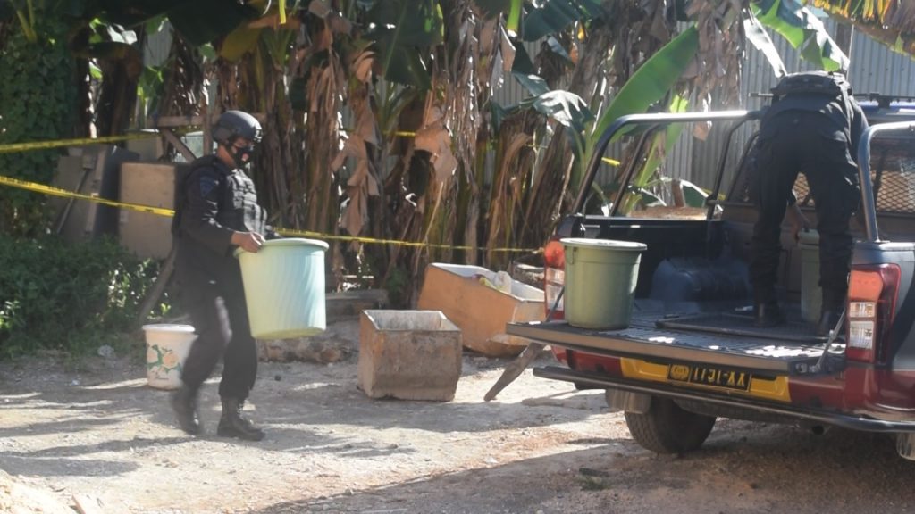 Warga Baubau Dihebohkan Temuan 4 Granat Asap Aktif di Tempat Sampah