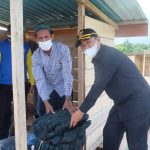 Bupati Buton Serahkan 5 Kerambah Jaring Apung di Kapontori