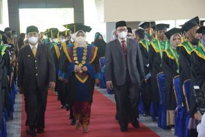 Hadiri Wisuda UMButon, Bupati Buton Harap Alumni Mampu Bekerja Sesuai Disiplin Ilmu