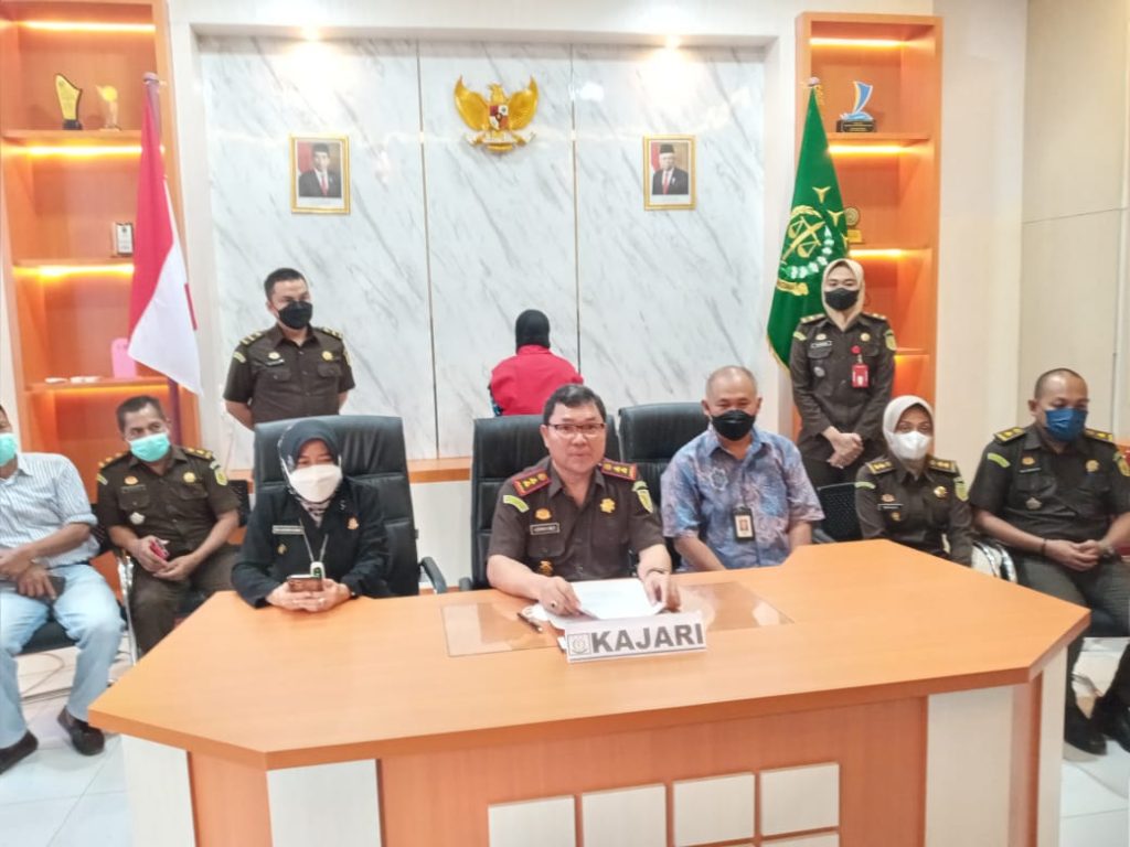 Kejari Buton Tahan Tersangka Korupsi Bank Pengkreditan Rakyat (BPR) Bahteramas