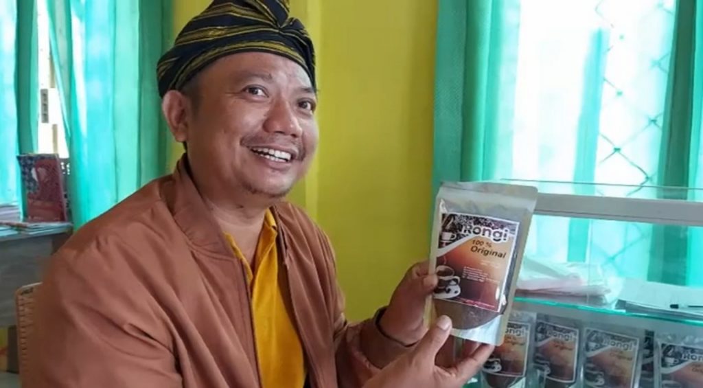 Fajar Ishak Promosi "Kopi Rongi" Produk Unggulan Busel