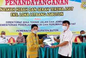 Kementrian PUPR Serahkan Aset Eks Loka Litbang Asbuton Kepada Pemda Buton