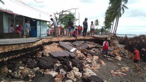 Diterjang Gelombang Tinggi, Jalan di Buton Selatan Rusak Berat