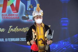 Puncak HPN 2022, Bupati Buton Raih Trofi Anugerah Kebudayaan-PWI