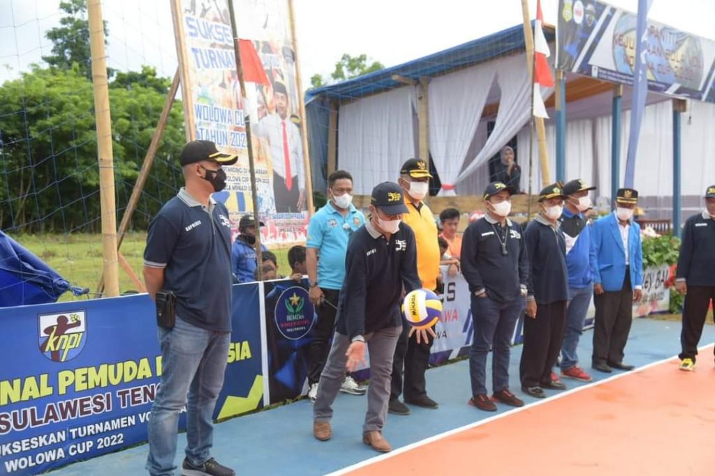 Bupati Buton Buka Turnamen Voly Wolowa Cup III