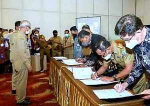 Plt. Wali Kota Baubau Tandatangani MoU Dengan Berbangsa Foundation