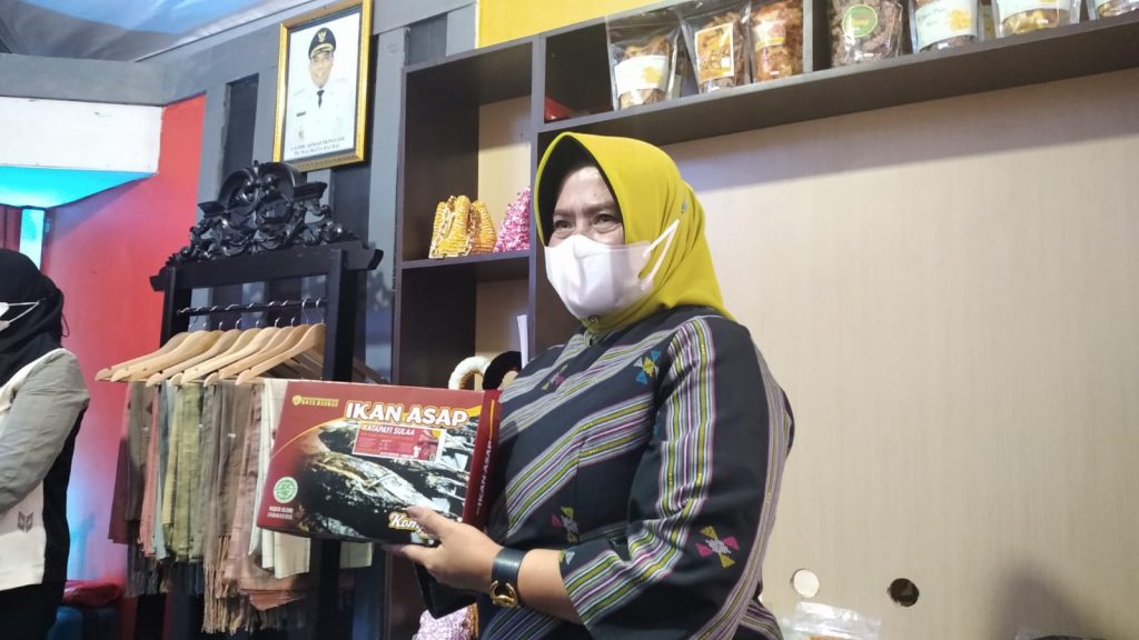 Kuliner Katapayi Sula'a Laris di Pameran HPN Sultra