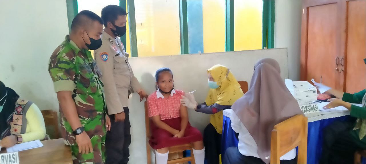 Kodim 1413 pantau vaksiansi Siswa SDN 61 Buton
