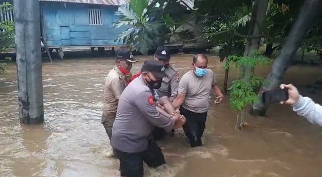 Ratusan Hektar Sawah dan Beberapa Rumah Warga di Baubau Terendam Banjir