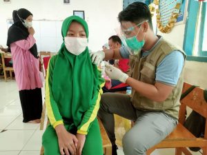 Kodim 1413 Buton Pantau  Vaksin di Sejumlah SD