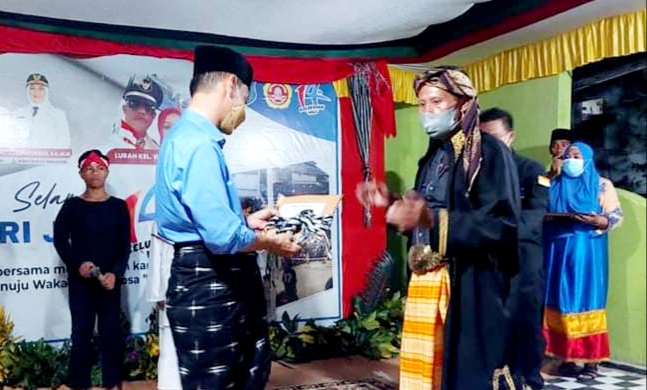 Bupati Wakatobi Terima Aspirasi Masyarakat Kelurahan Wali