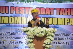 Bupati Buton Hadiri Pelaksanaan Pesta Adat di Desa Holimombo – Liwumpatu