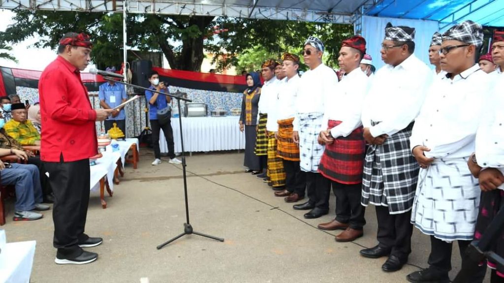 Plt. Wali Kota Baubau Kukuhkan Pengurus Kerukunan Keluarga Kaledupa